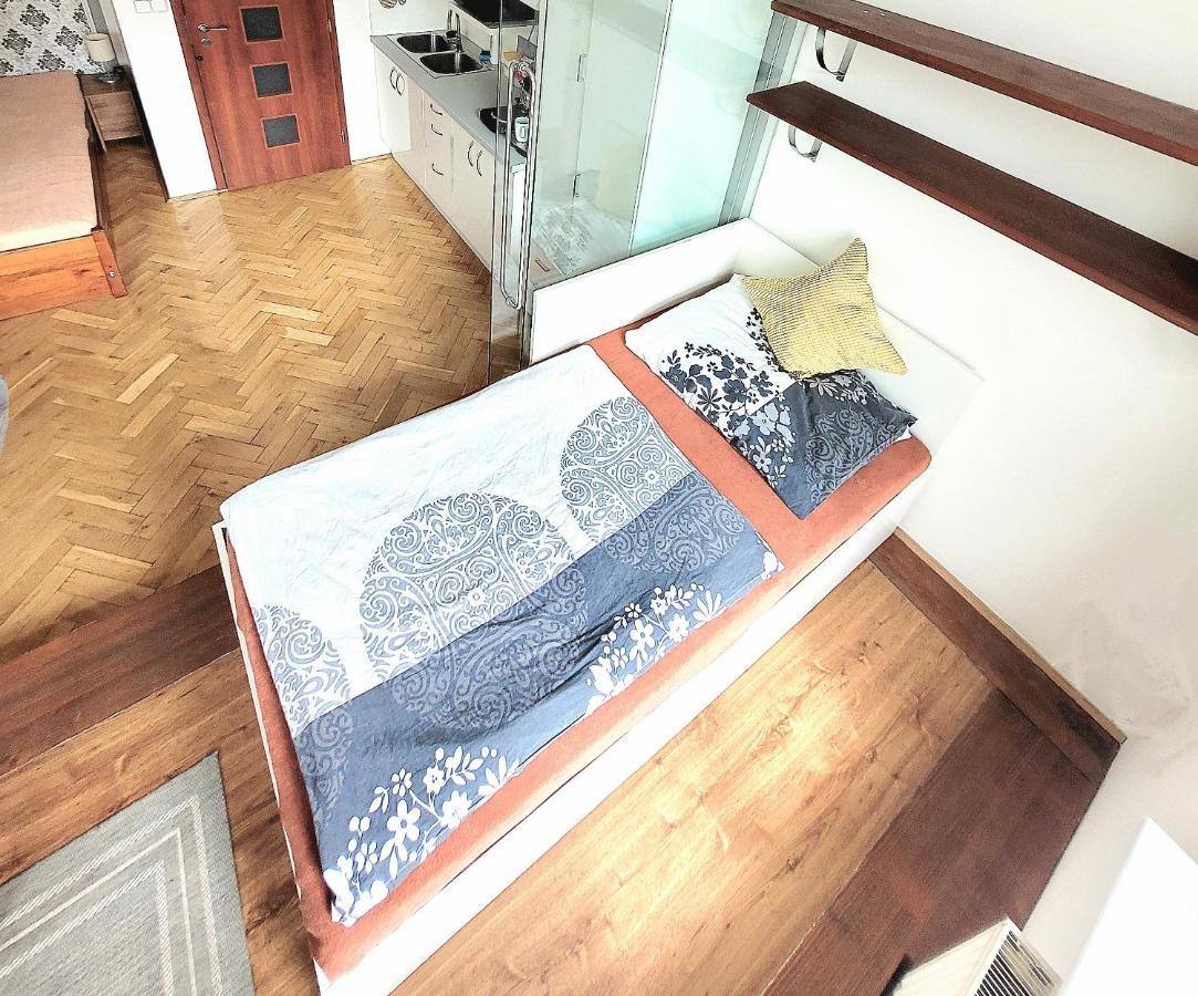 Modern Apartment Few Steps From Centre Prague Exterior photo